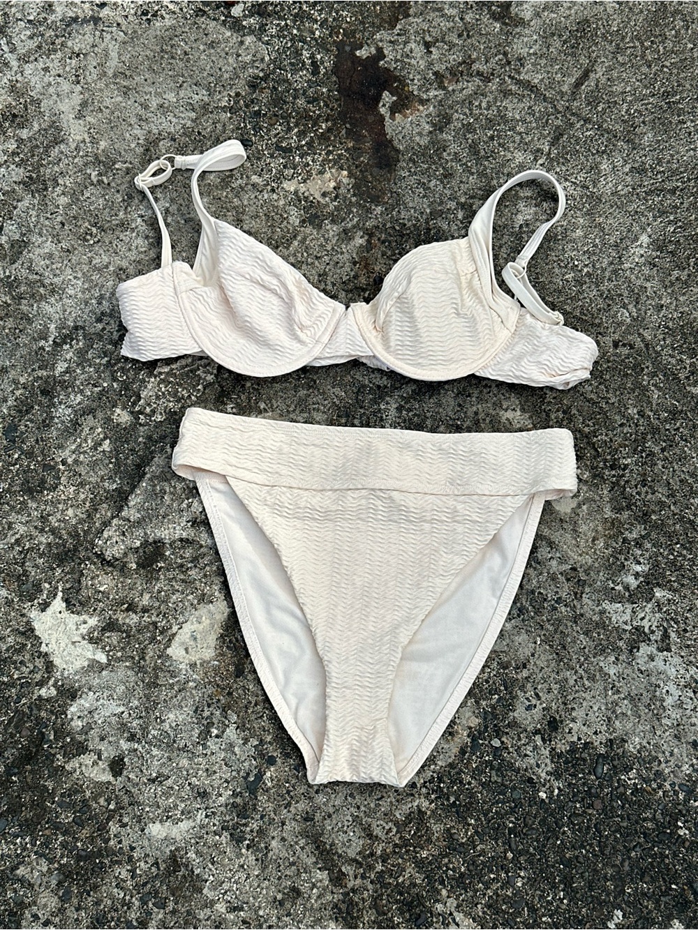 Sanctuary Cream Textured Underwire Bikini Set